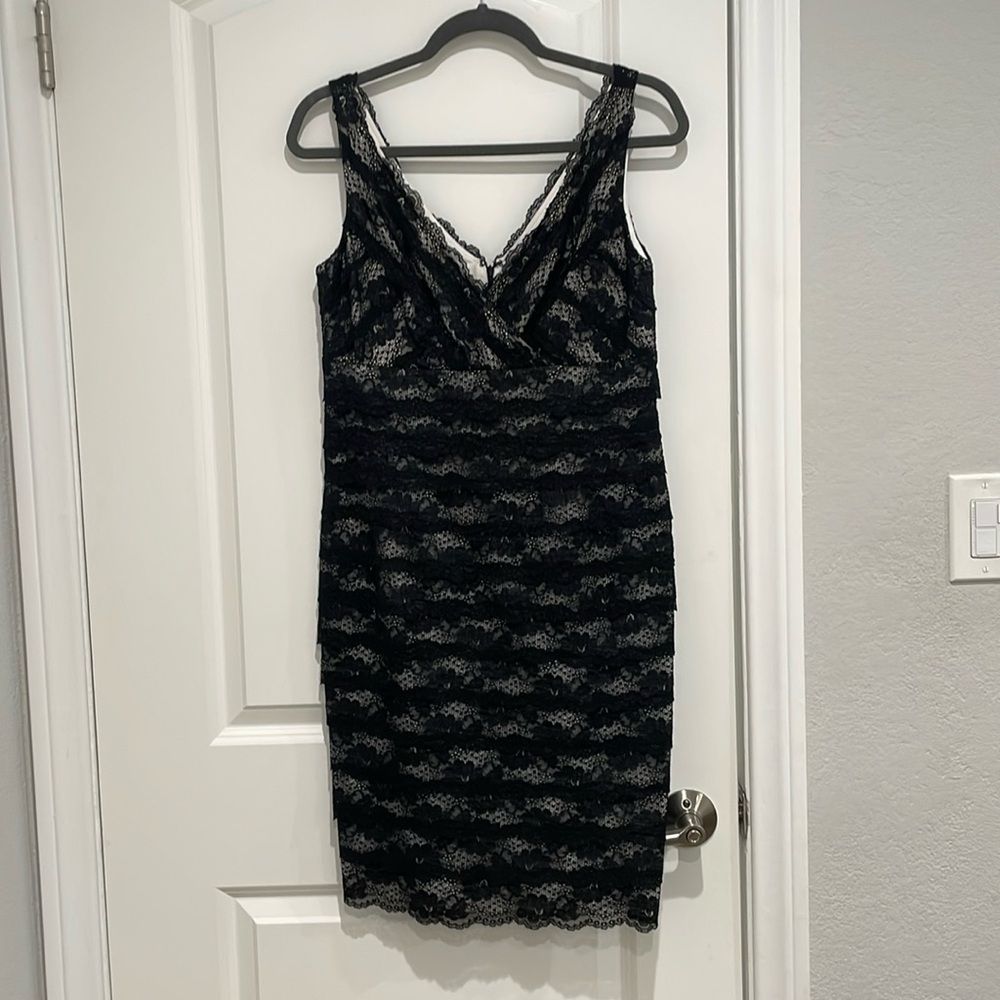 Like new Suzi Chin for Maggy Boutique Women’s Dress. Size 8